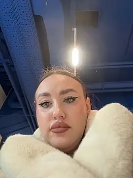 kirasunshine - KiraSunshine's free webcam