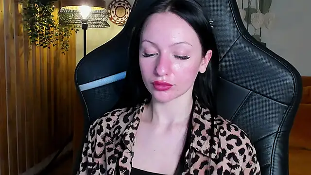 naomiblakes - NaomiBlakes's free webcam