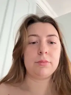 curvyflawless webcam