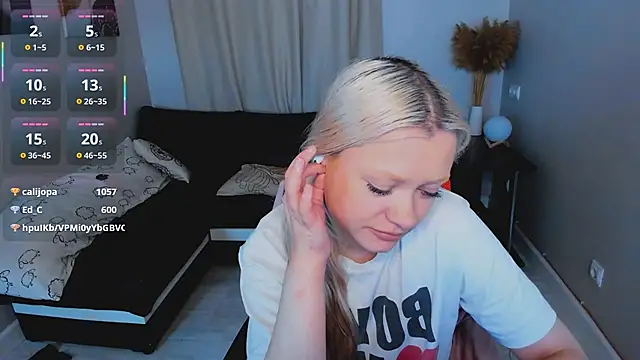 Millie_Vanillies webcam