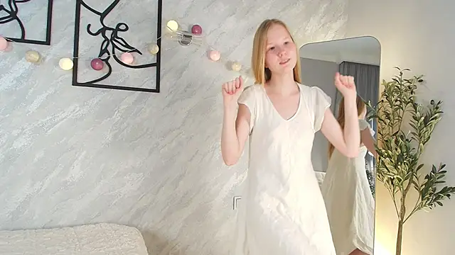 LiandraNelson webcam