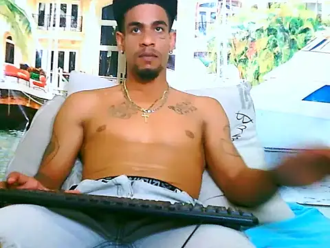 IndianMuscle69 webcam