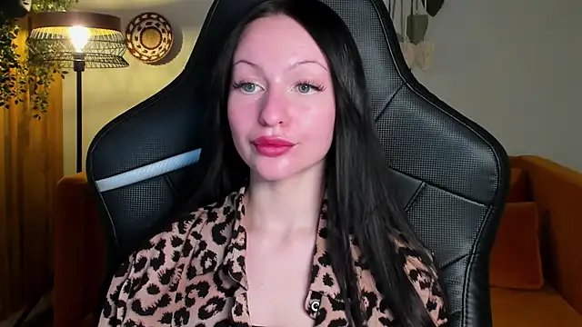 naomiblakes - NaomiBlakes's free webcam