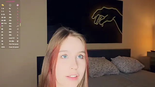 maliabourraine (F teen) - my shoulders without kisses?