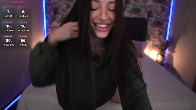 alice_arwen - Alice_Arwen's free webcam