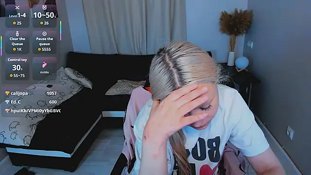 Millie_Vanillies webcam