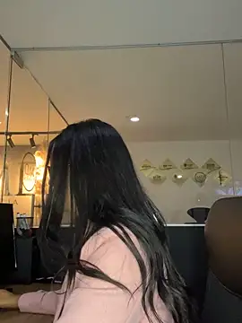 TAMARALEWISMD webcam