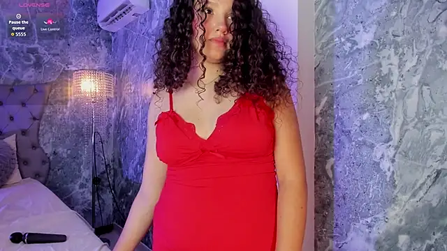 lucylovelyy - LucyLovelyy's free webcam