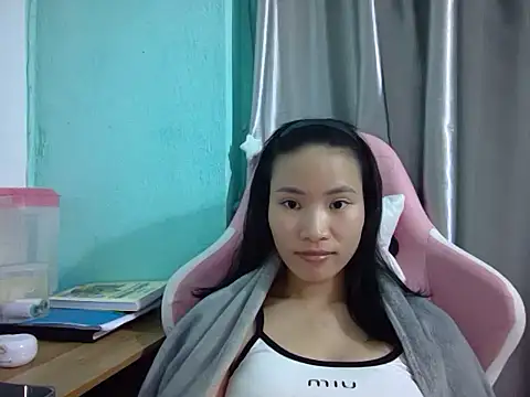 ly-ny - Ly-ny's free webcam