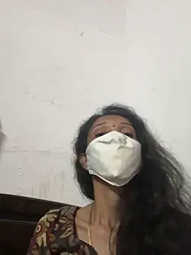 sweetreddy-02 - Sweetreddy-02's free webcam