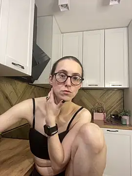 martiniiselenna - MartiniiSelenna's free webcam