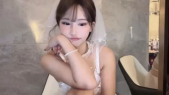 -xunmenglong- - -XunMengLong-'s free webcam