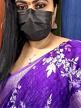 Webcam Model (Honey-flowerr) is live