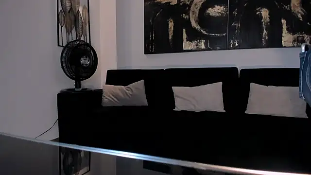 emilyjohnsonx1 - EmilyJohnsonX1's free webcam