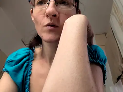 ___horny_mountain_girl_ - ___horny_mountain_girl_'s free webcam