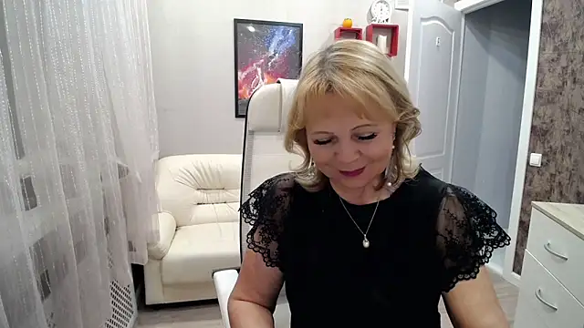 milla_cutie18 - Milla_Cutie18's free webcam