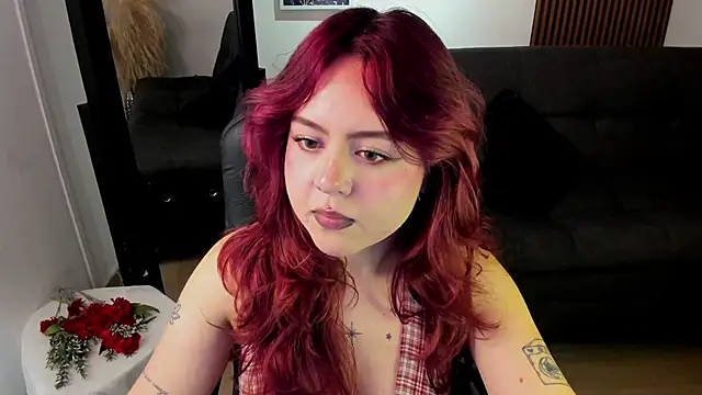 crimson_velvettt webcam