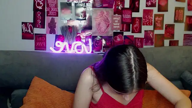 milanaroza - MilanaRoza's free webcam