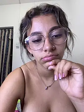 liahot69 - Liahot69's free webcam - UK Sex Cams