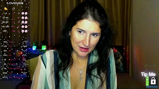 Alianna_Solo_Kisses webcam