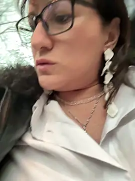 zhenjapoledance (F milf) - Naked and control 2 min