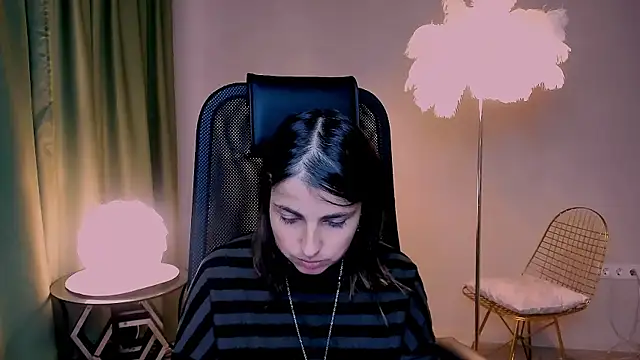 martaedams - MartaEdams's free webcam