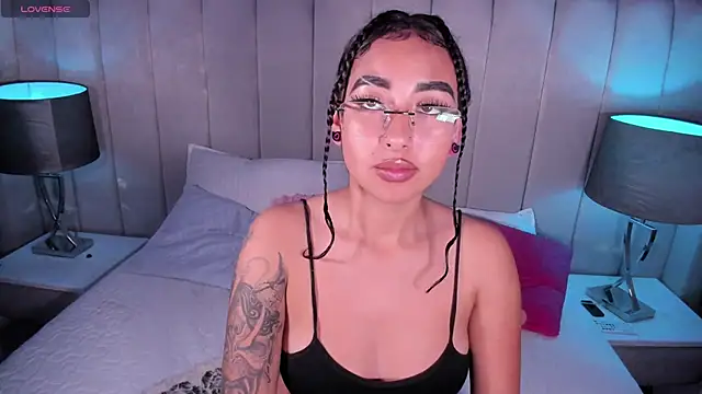 AryVixen webcam