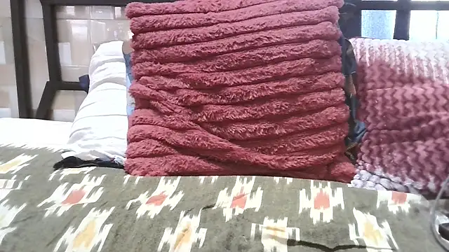 Uncut_daddy247 webcam