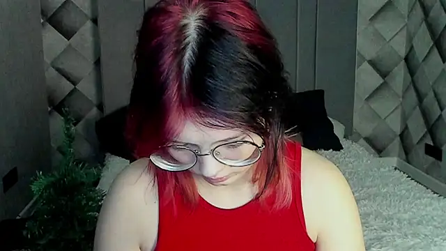 shy_elina01 - Shy_elina01's free webcam