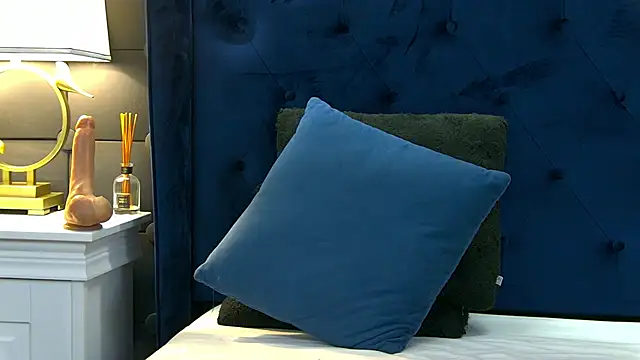 leyacass - LeyaCass's free webcam