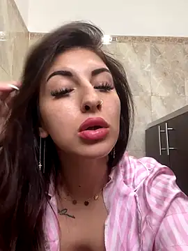 sashabelle_ - SashaBelle_'s free webcam