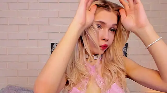 free porn webcam Blondy Fina