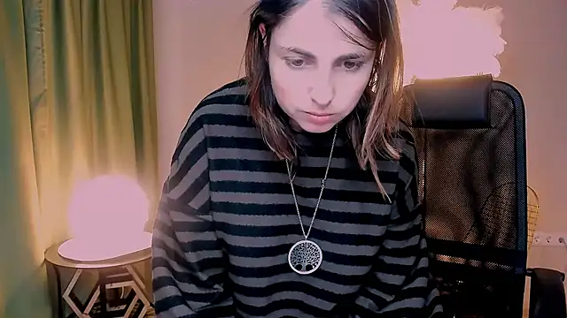 martaedams - MartaEdams's free webcam