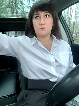 zhenjapoledance - ZhenjaPoledance's free webcam