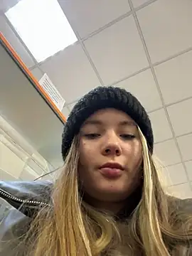 stephaniemur - StephanieMur's free webcam