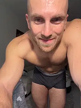 trainwithme live cam screenshot male from Slovakia on ZGTJNJ – 中文直播、回放与 GIF 精彩瞬间