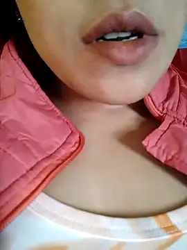 Webcam Model (Anki-doll)  is live.Free join now!