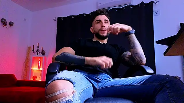 MightyAaron66 webcam