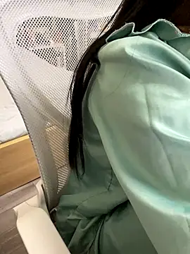 mina048 - Mina048's free webcam