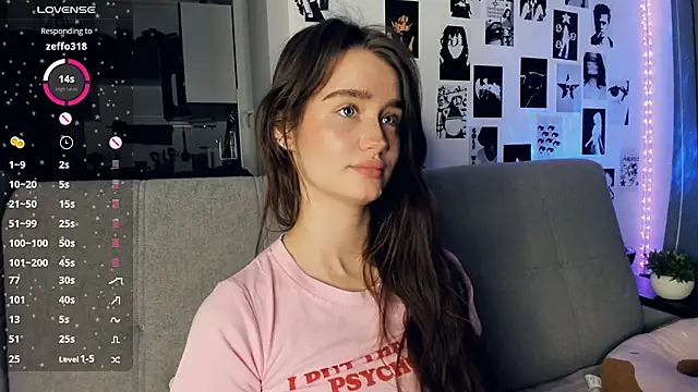 lovelyalivia - Lovelyalivia's free webcam