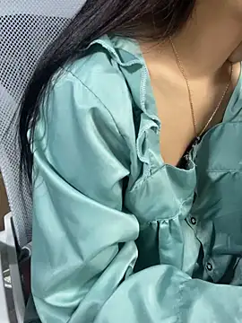 mina048 - Mina048's free webcam