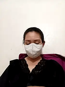 bree-zz - Bree-zz's free webcam