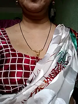 Webcam Model (Rosy-B)  is live.Free join now!