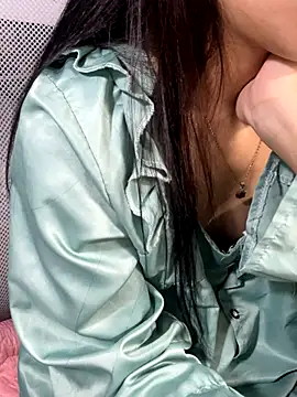 mina048 - Mina048's free webcam