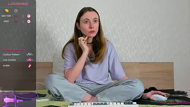 Cowell_Adelina webcam