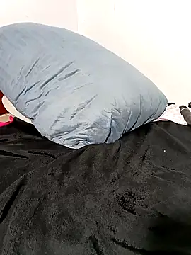 julieta_big - Julieta_Big's free webcam