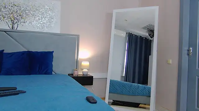 nicolerosss - NicoleRosss's free webcam