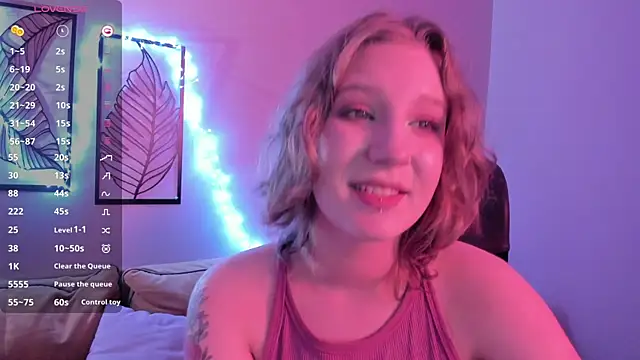 Hailey_Foxy webcam