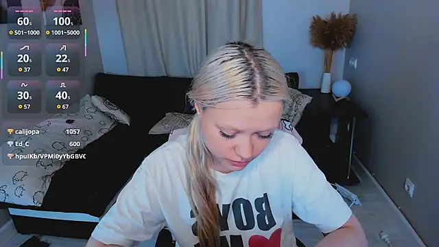 Millie_Vanillies webcam