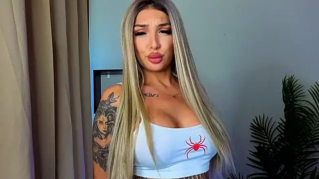 raven_ink - Raven_Ink's free webcam